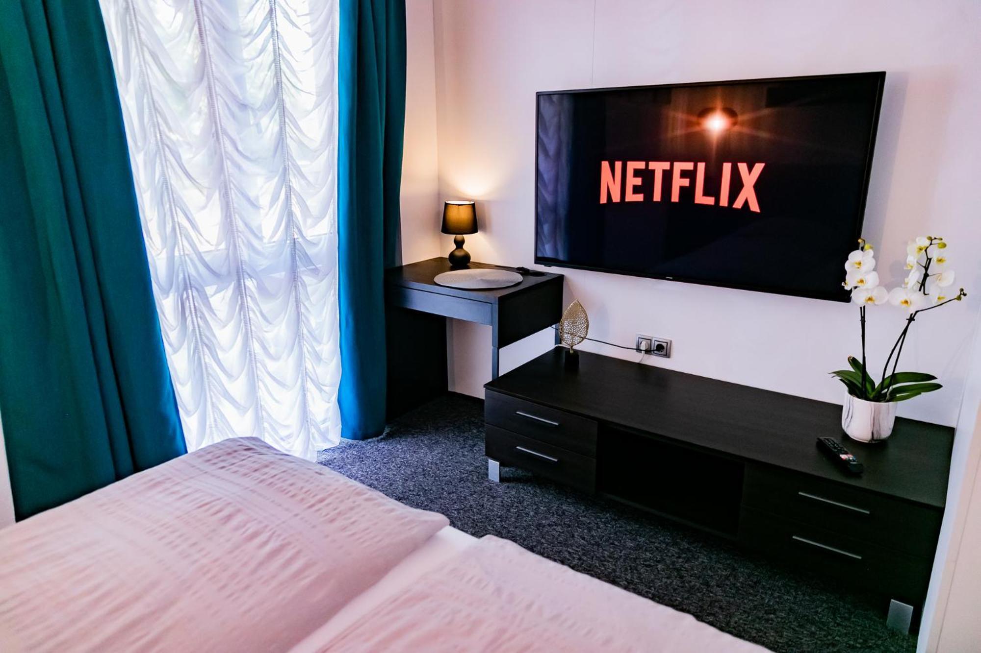 Motel1- A Megfizetheto Luxus! Dunaújváros Kültér fotó