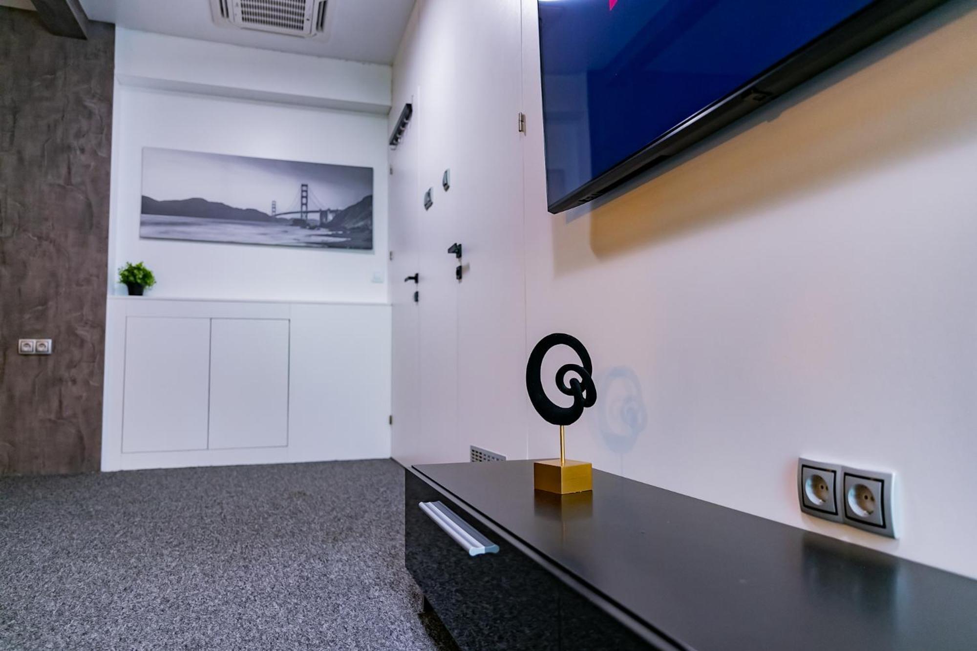 Motel1- A Megfizetheto Luxus! Dunaújváros Kültér fotó