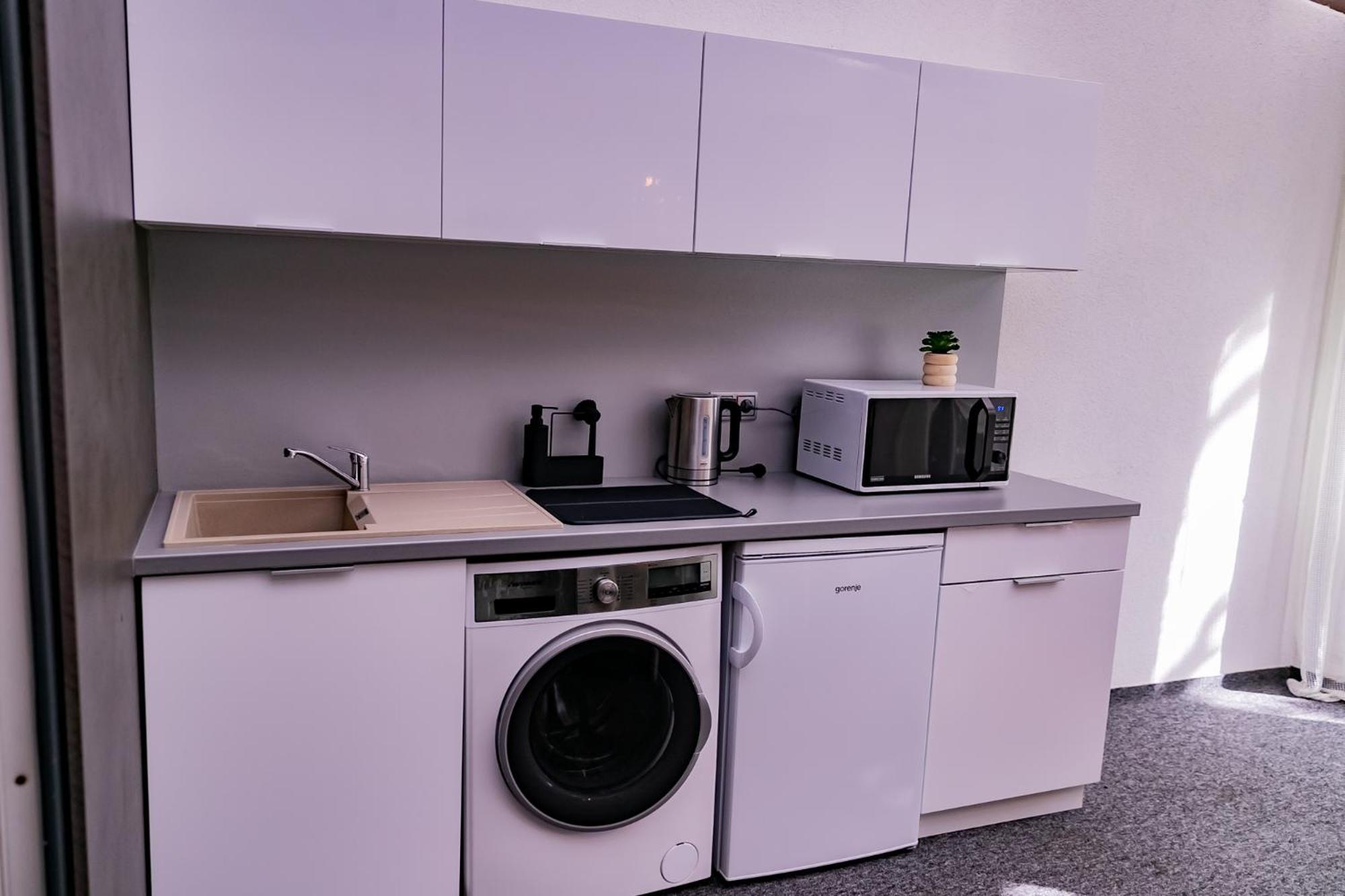 Motel1- A Megfizetheto Luxus! Dunaújváros Kültér fotó