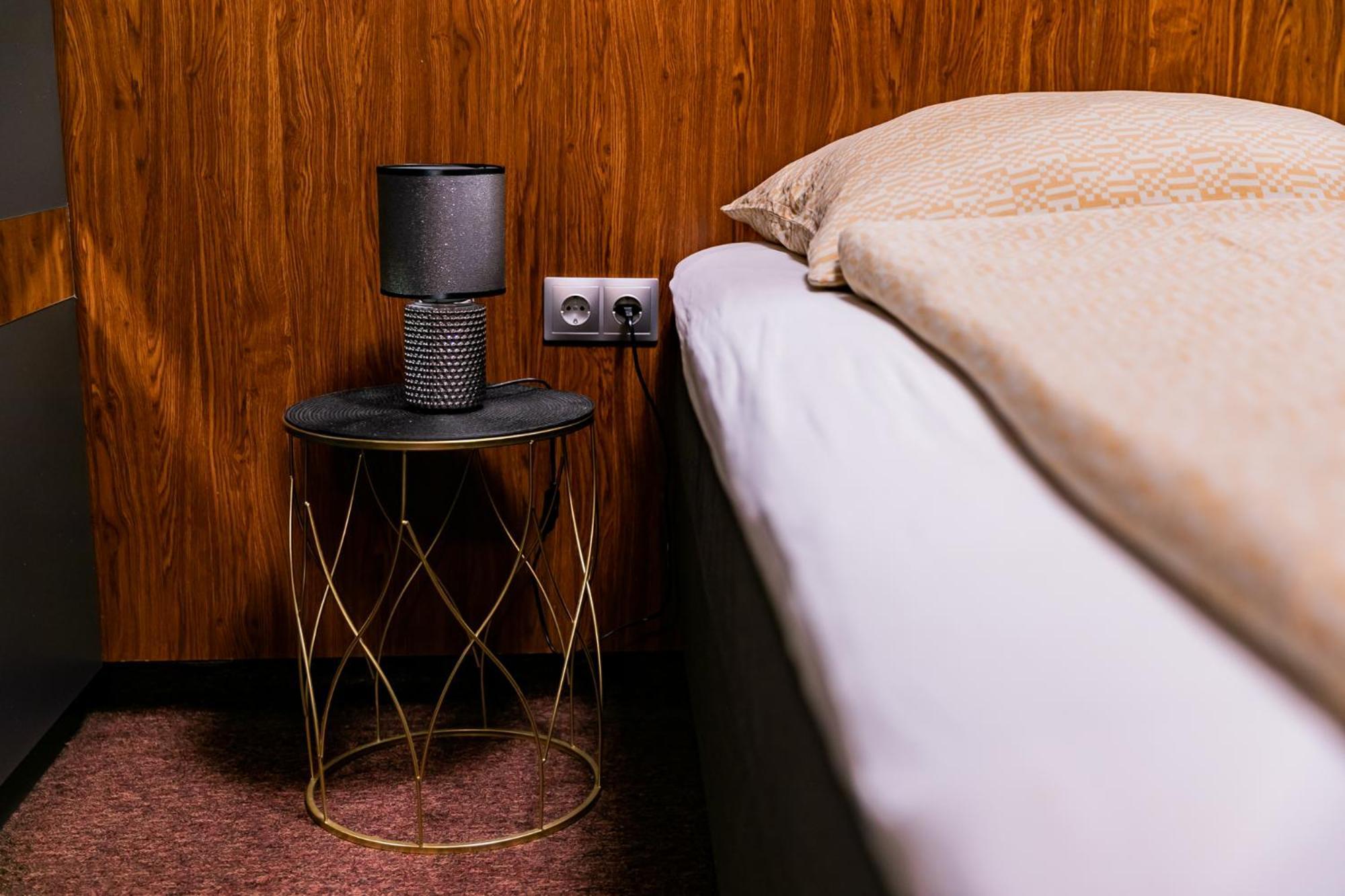 Motel1- A Megfizetheto Luxus! Dunaújváros Kültér fotó